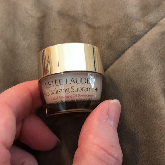 NWT ESTÉE LAUDER MAKE UP BUNDLE - Picture 7 of 10